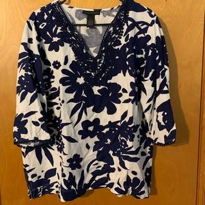 Grace Elements Navy Blue and white floral shirt size XL